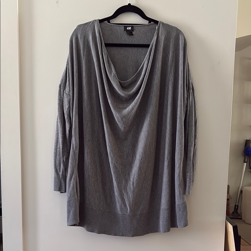 H&M Gray Draped Top